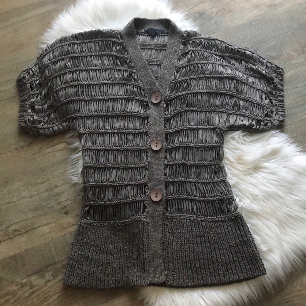 Unique Open Weave Short sleeve Fitted Cardigan M L